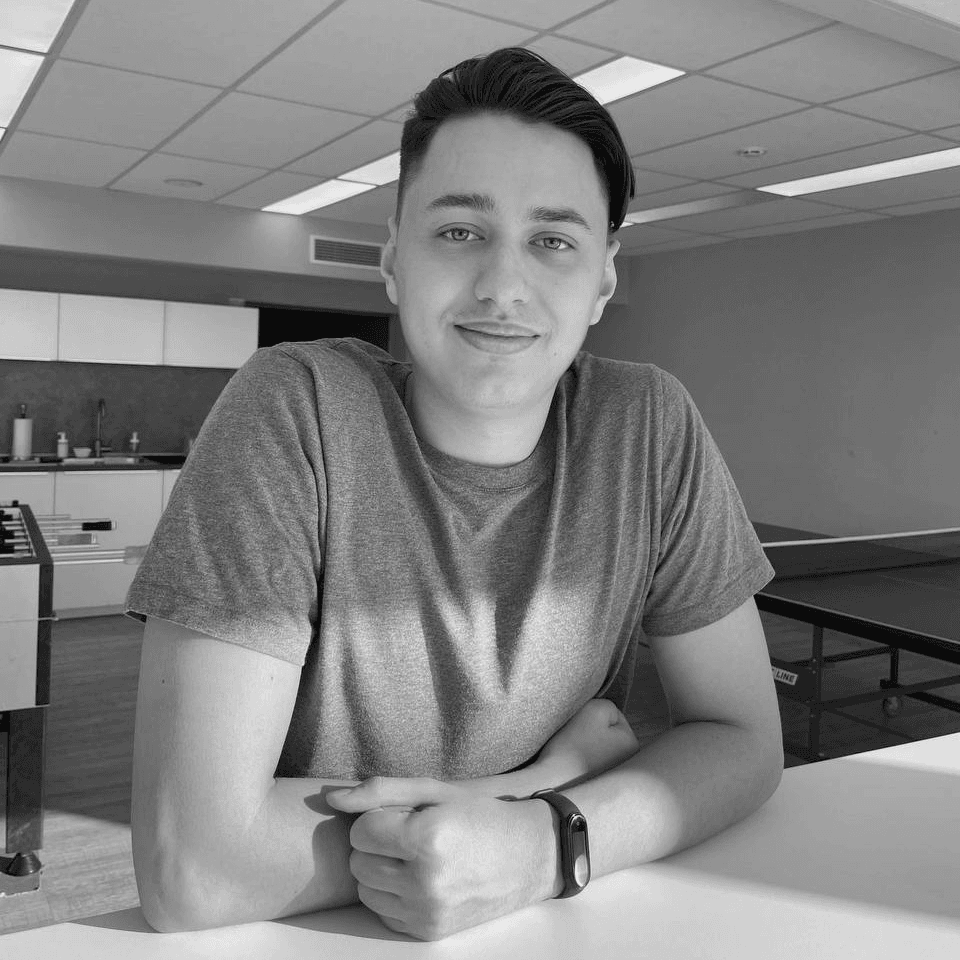 Влад Ахматзянов